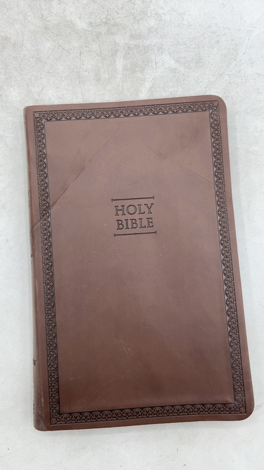 Holy Bible: New International Version Hardcover NIV Thinline Bible 2011