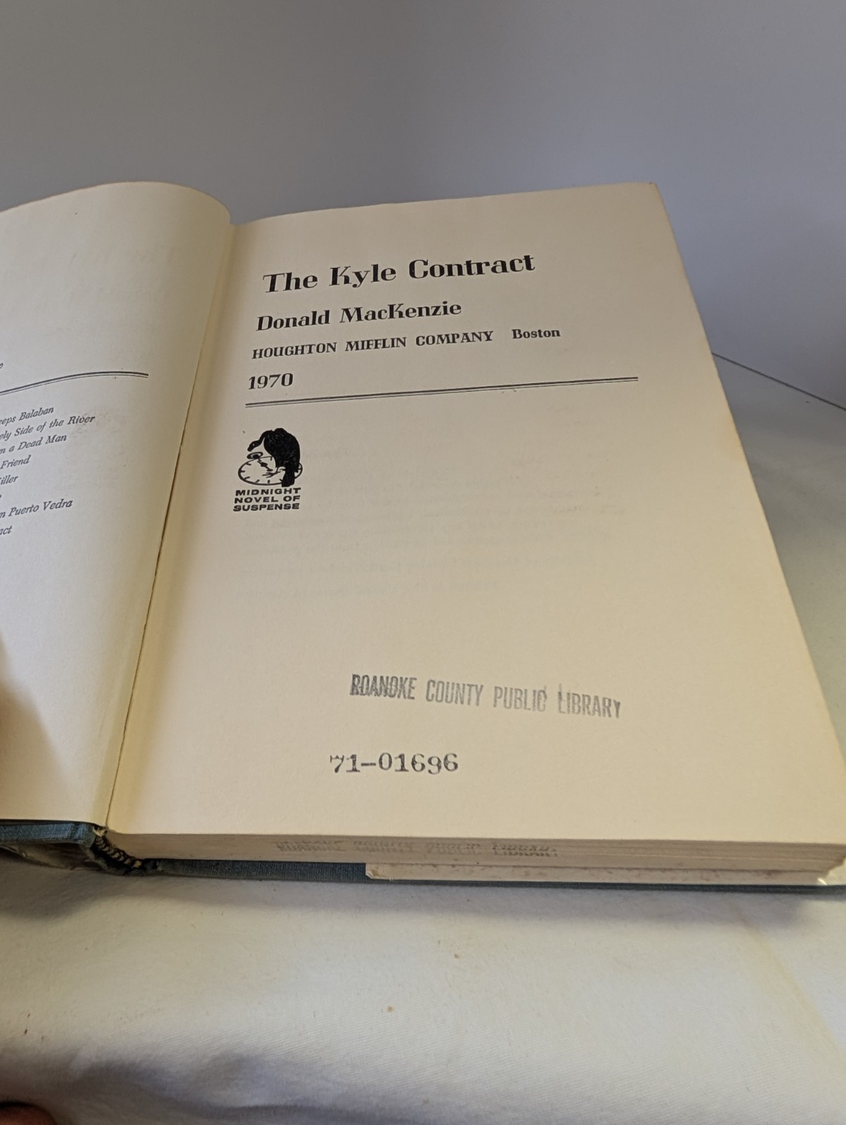 The Kyle Contract Donald MacKenzie 1970 First Printing HCDJ Thriller Suspense