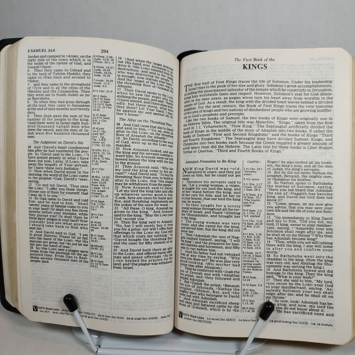 Vine’s Expository Reference Edition Holy Bible NKJV 1997 Black Bonded Leather
