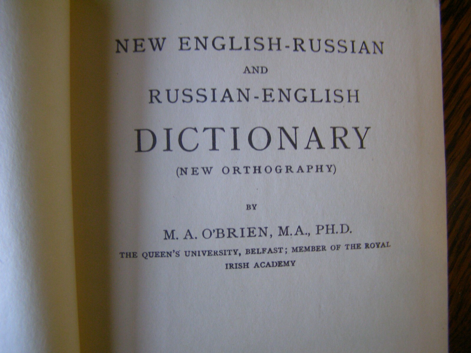 NEW RUSSIAN-ENGLISH, ENGLISH-RUSSIAN DICTIONARY M A O’Brien Dover 1944 HC