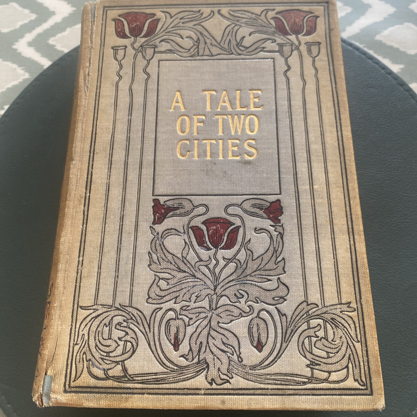 A Tale Of Two Cities – Charles Dickens – James Nisbet & Co. Ltd.
