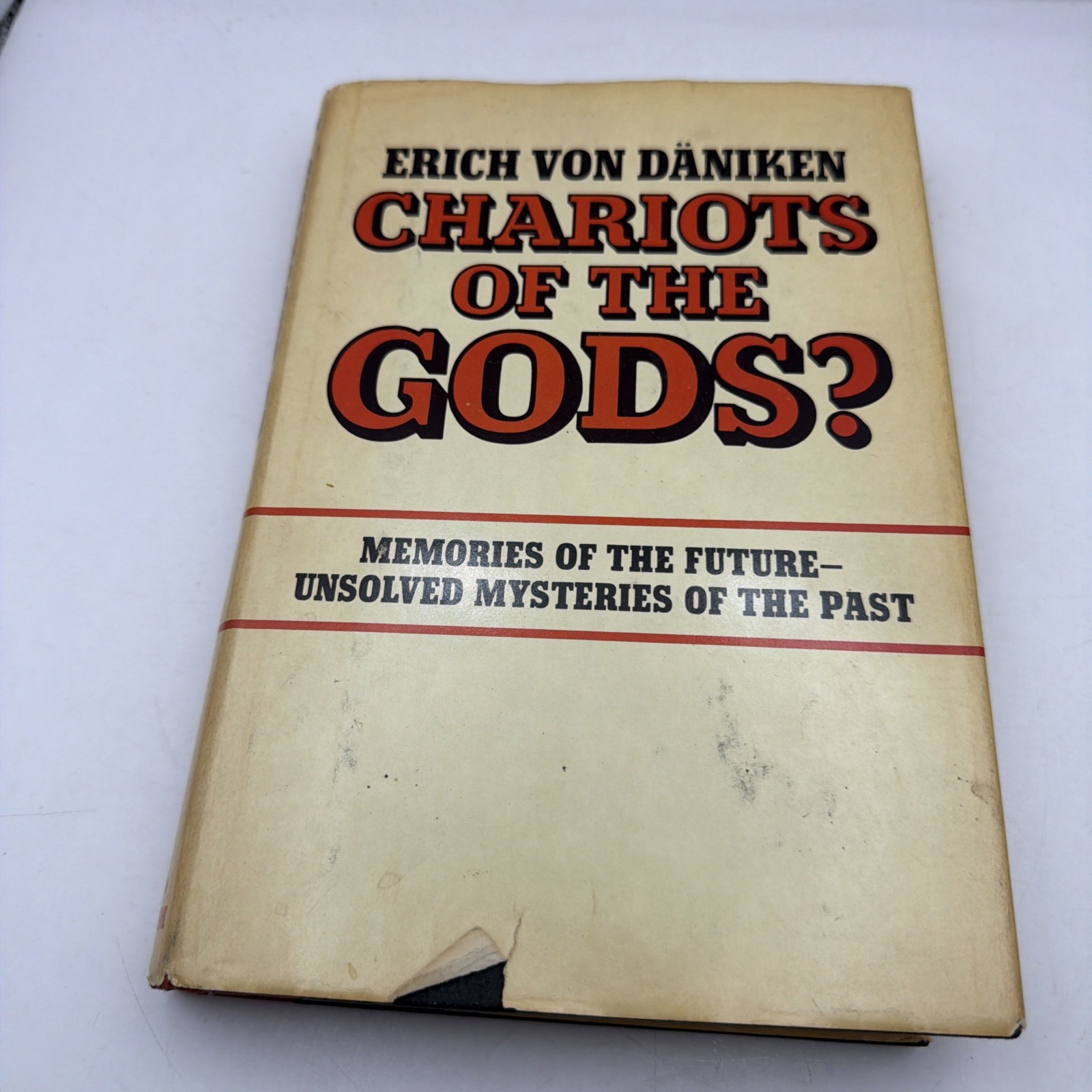 Chariots of the Gods? by Erich Von Daniken First American Edition, 1970
