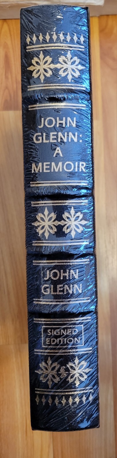 SENATOR JOHN GLENN SIGNED – A MEMOIR – EASTON PRESS LEATHER – NASA MERCURY NEW