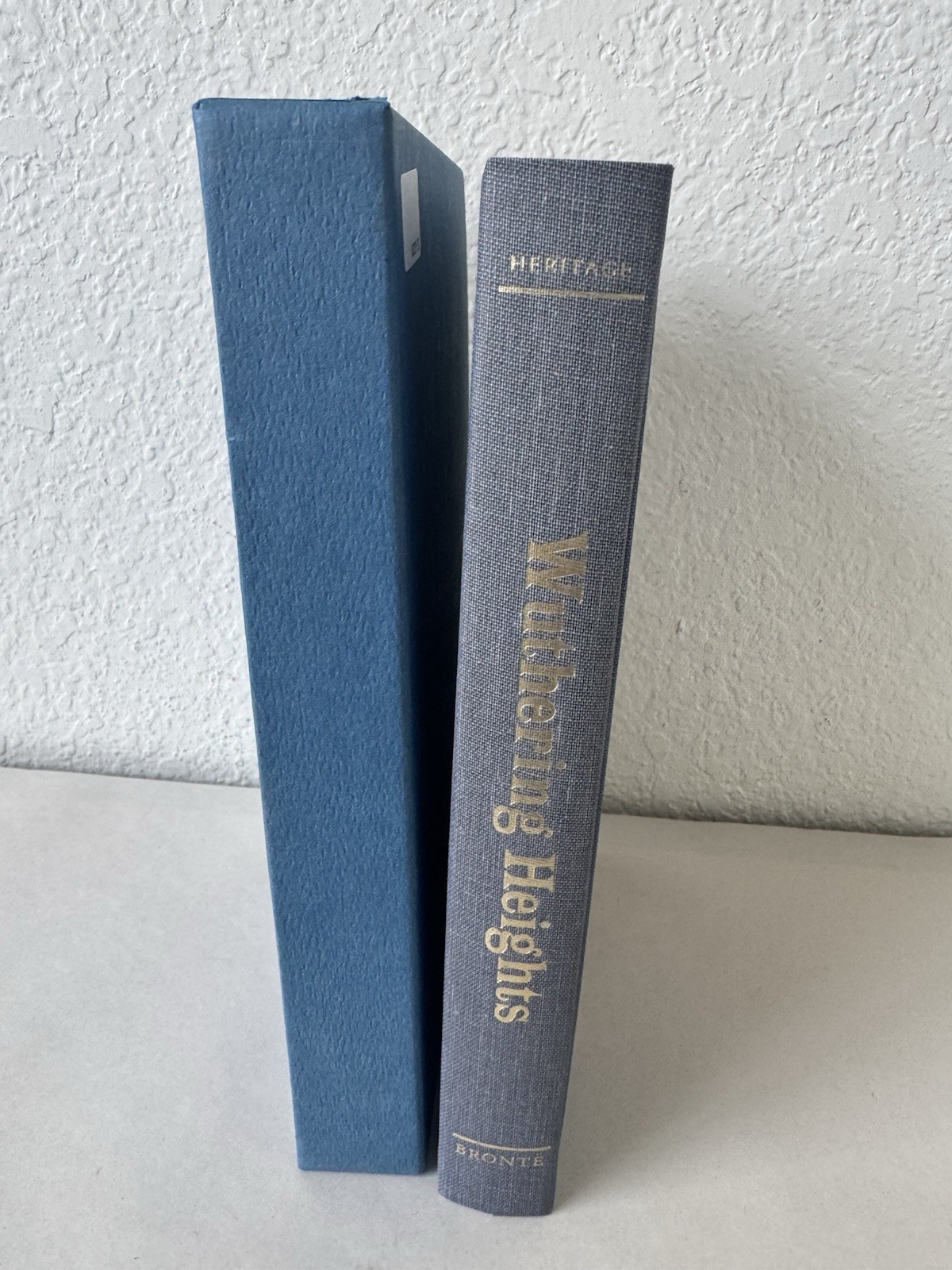 WUTHERING HEIGHTS Emily Bronte, Heritage Press w/ Slipcase And Sandglass, VG