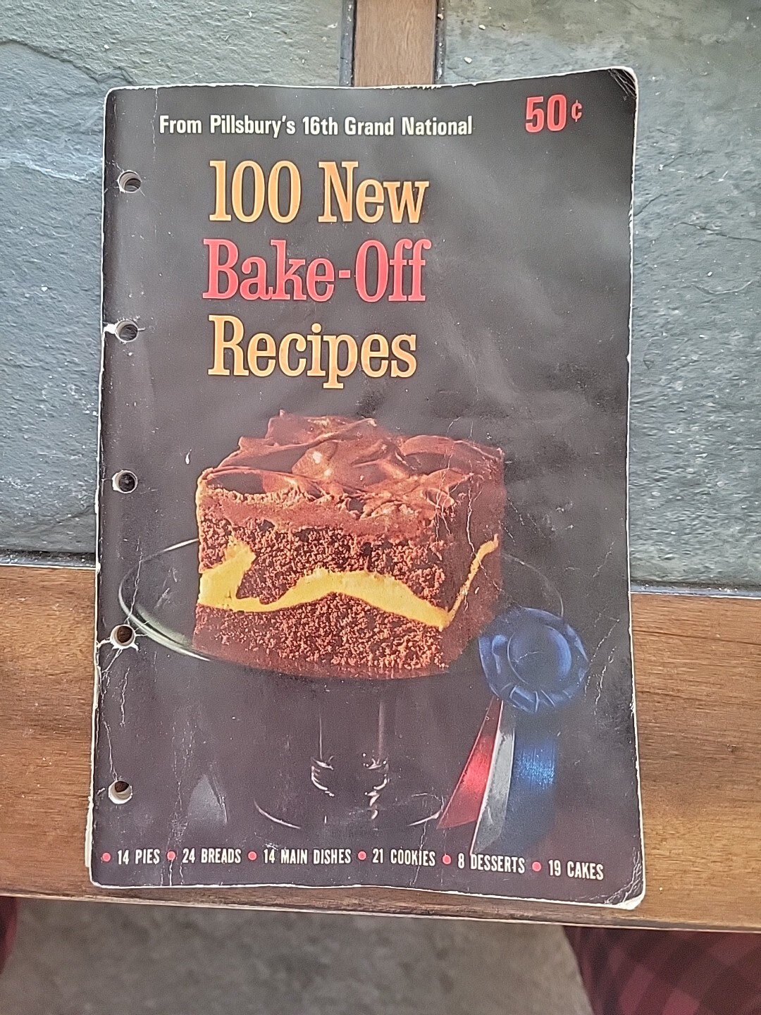 100 New Bake-Off Recipes from Pillsbury’s 16th Grand National Cookbook PB 1965