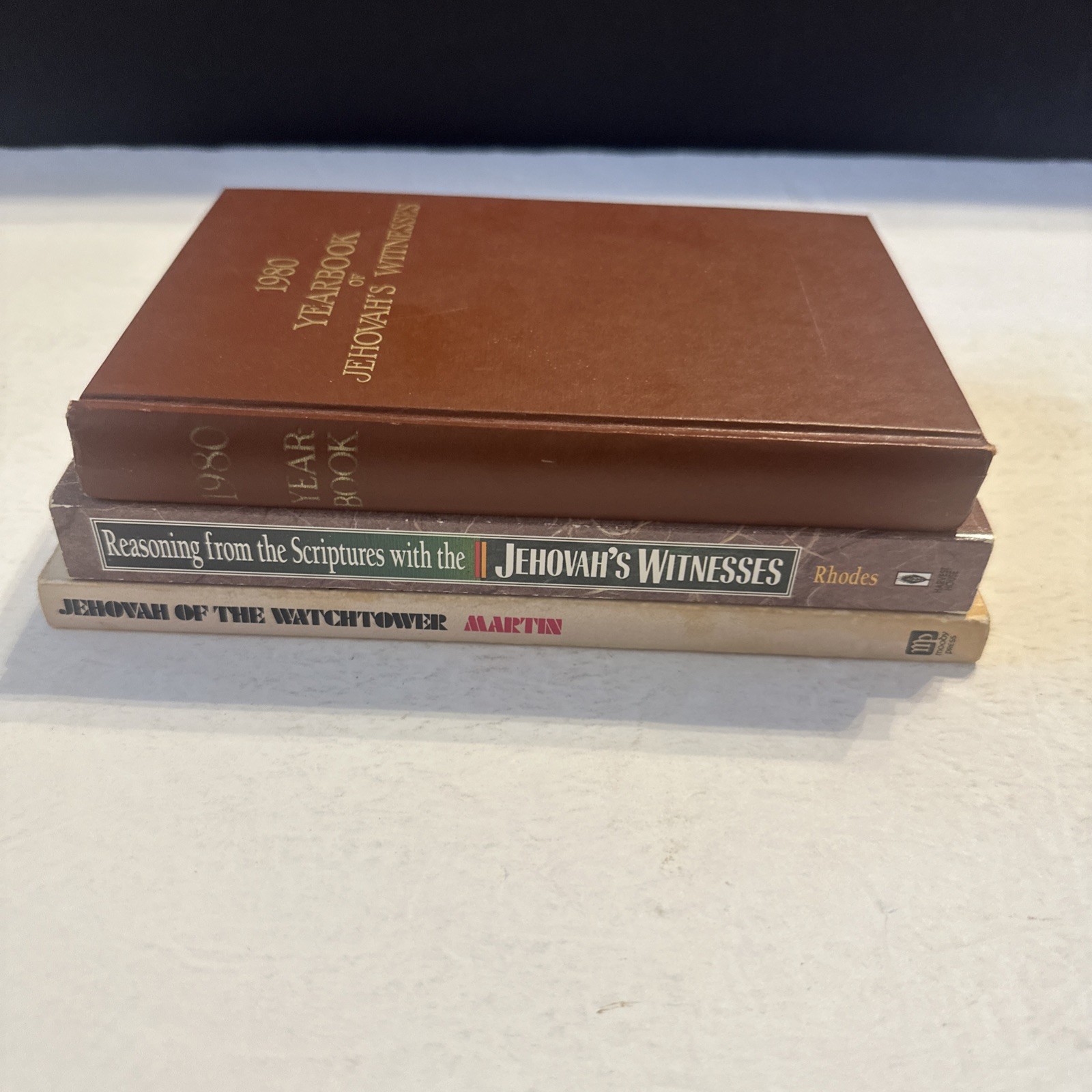 Vintage Christian Book Lot Jehovah’s Witness Yearbook 1980 + Martin & Ron Rhodes