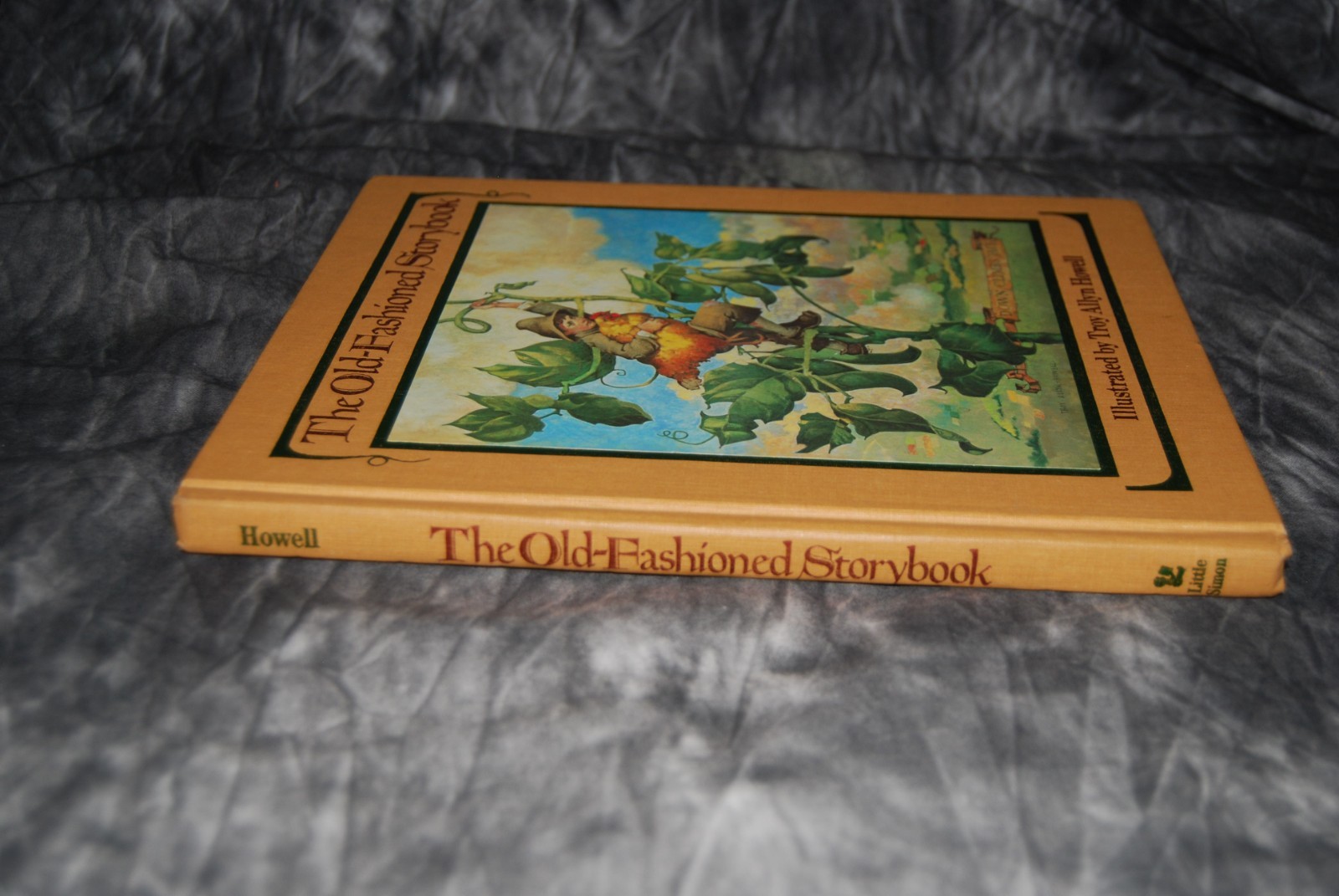 The Old-Fashioned Storybook 1985 Hardcover Little Simon Troy Howell Illustrated