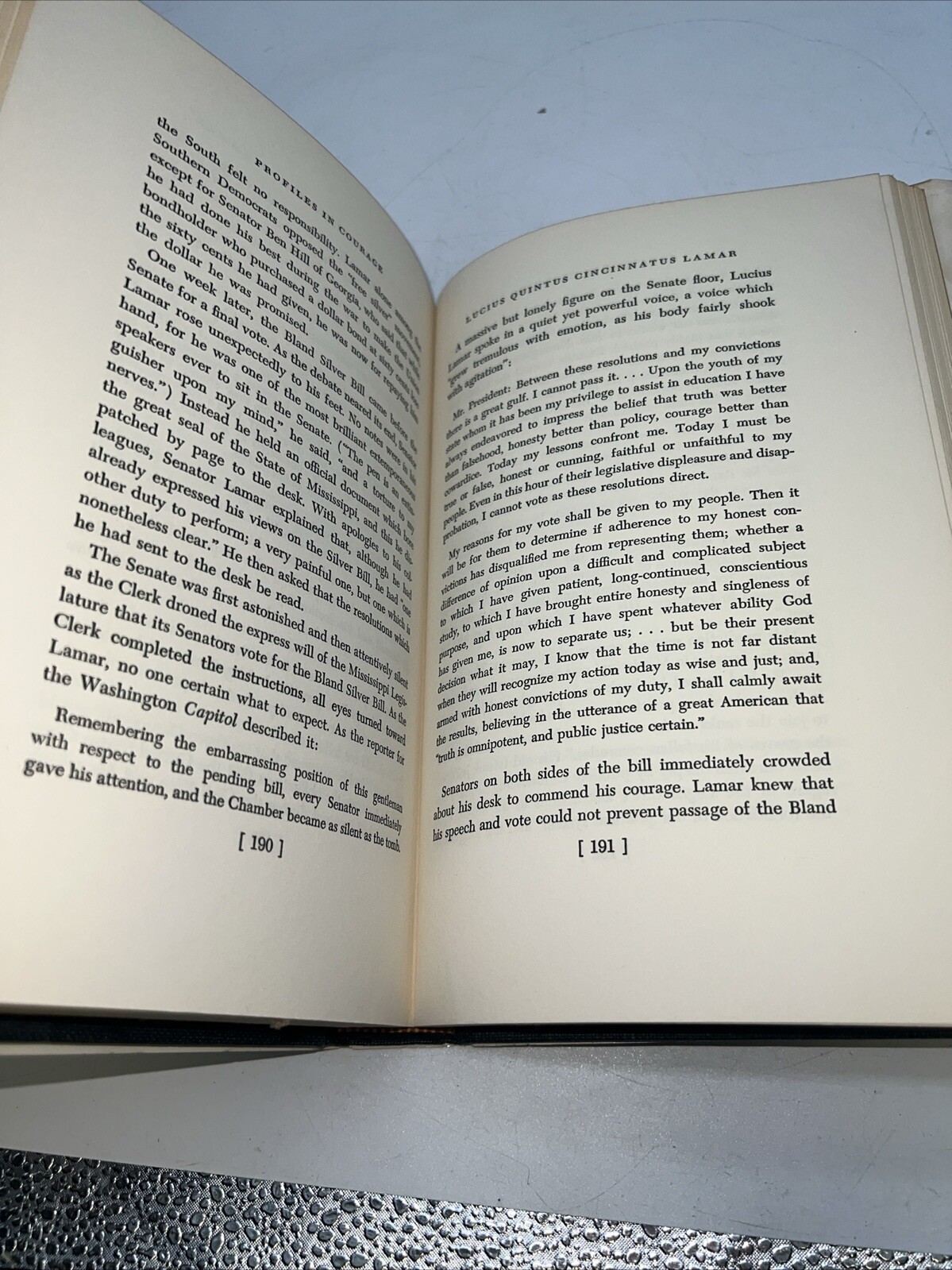 Profiles in Courage Memorial Edition By John F. Kennedy 1964 Edition HC Book