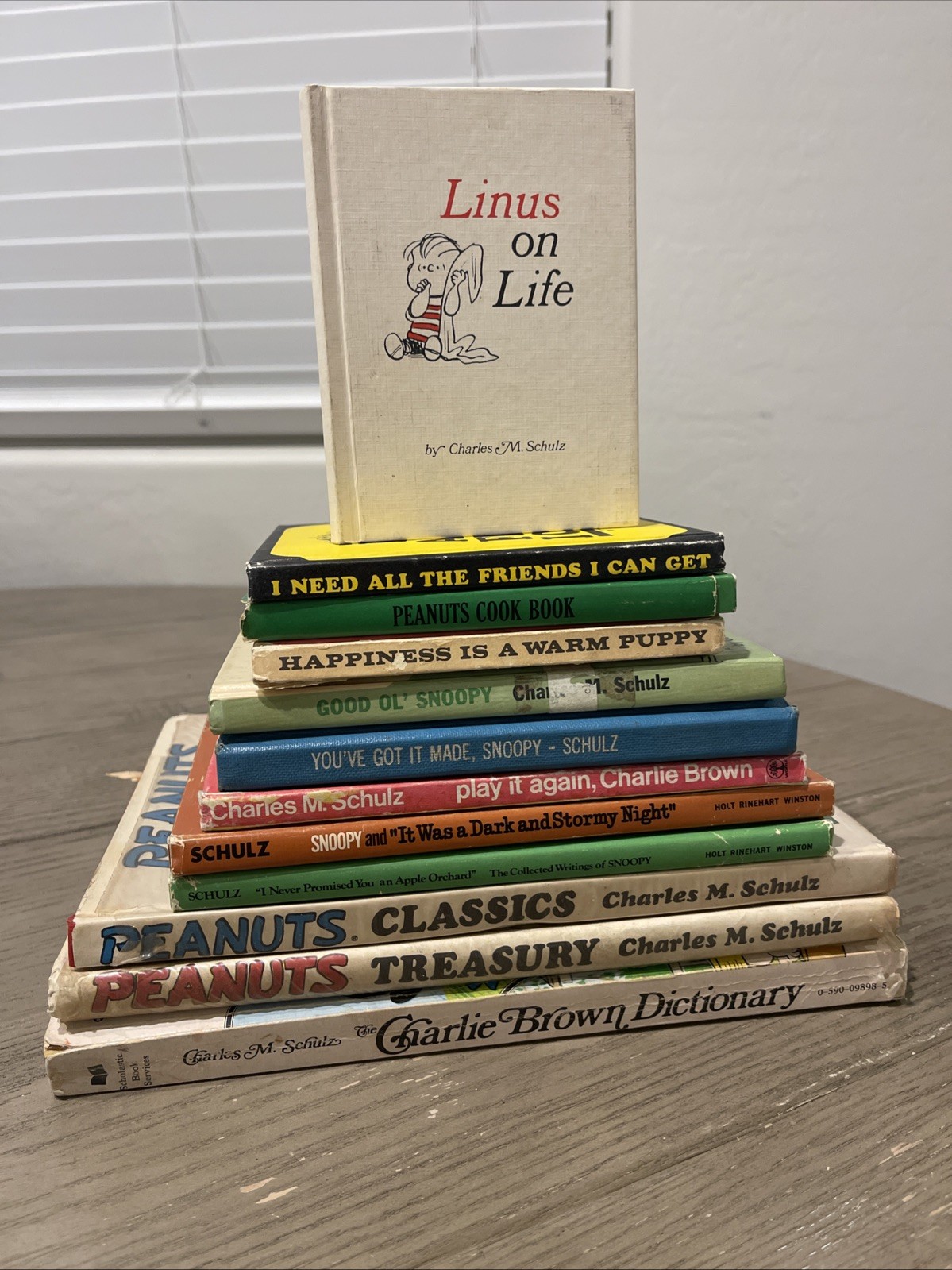 Lot of 12 Vintage Charlie Brown Peanuts Books Charles Schulz 1950’s-80’s – RARE