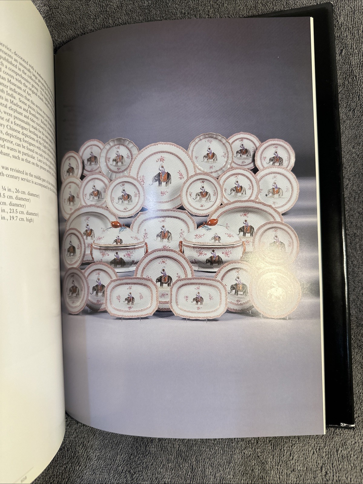 Chinese Export Porcelain including Figurines from the Robert Gill HC DJ