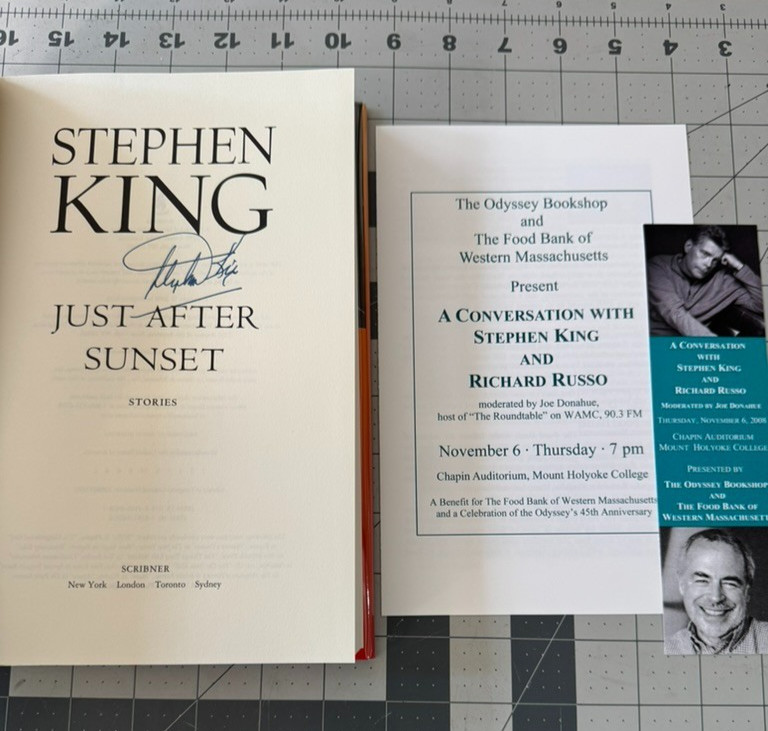 JUST AFTER SUNSET (2008) STEPHEN KING SIGNED 1ST EDITION, 1ST PRINTING, EPHEMERA