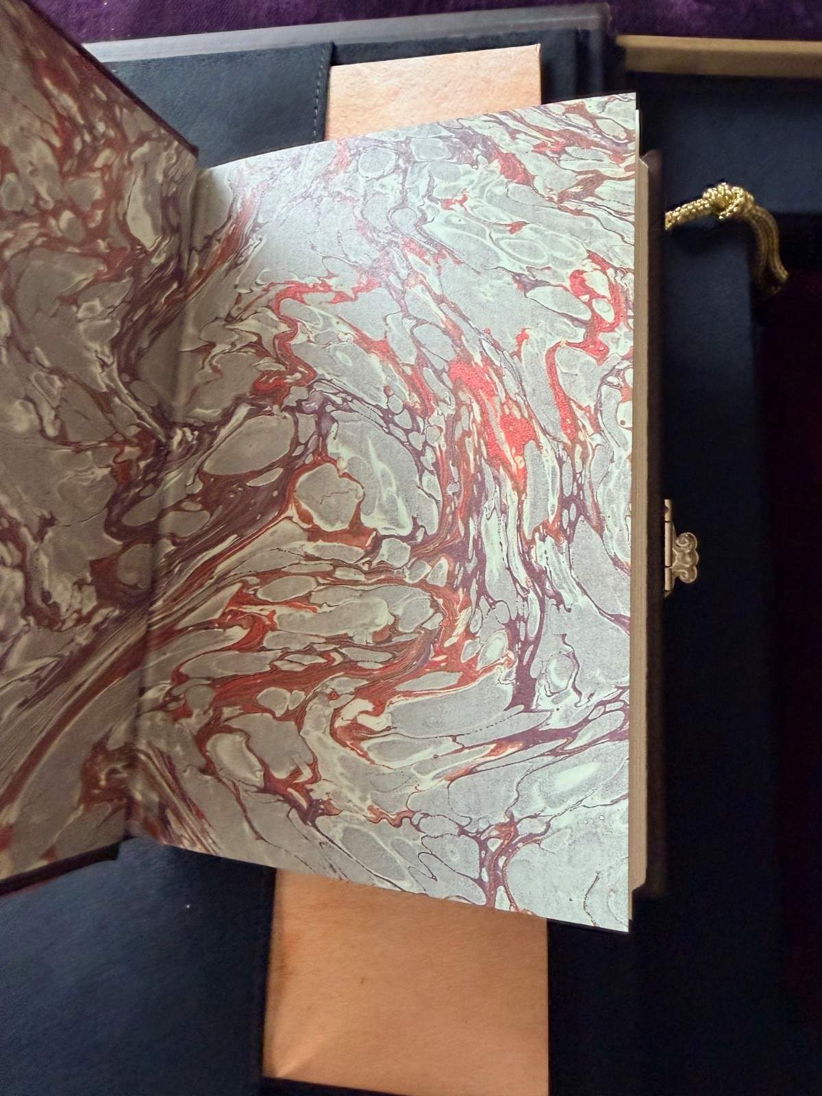 ‚Tales of Beedle the Bard‘ – J K Rowling – Deluxe Collectors edition – Unread