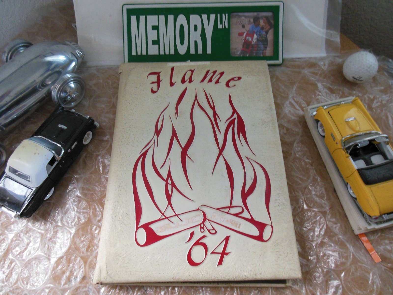 ORIGINAL 1964 FREMONT HIGH SCHOOL YEARBOOK/ANNUAL/JOURNAL/OAKLAND, CALIFORNIA