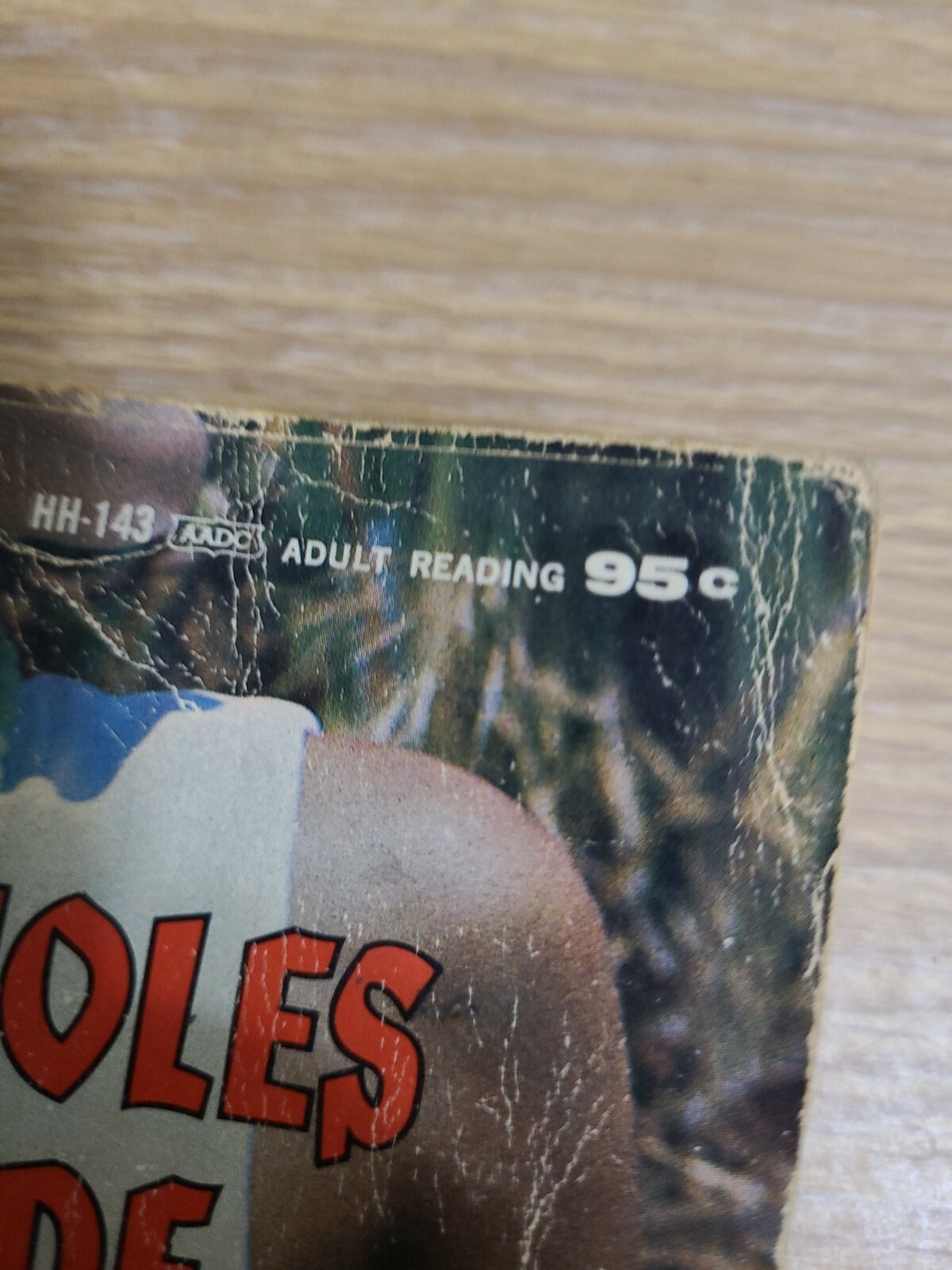 9 Holes of Jade by Su-Ling. Ultra-rare Sleaze Paperback. Holloway House.