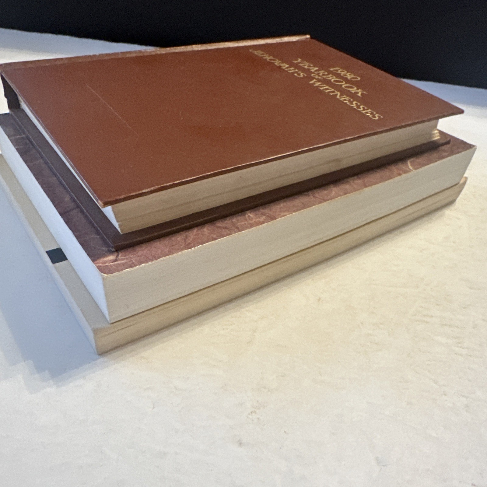 Vintage Christian Book Lot Jehovah’s Witness Yearbook 1980 + Martin & Ron Rhodes