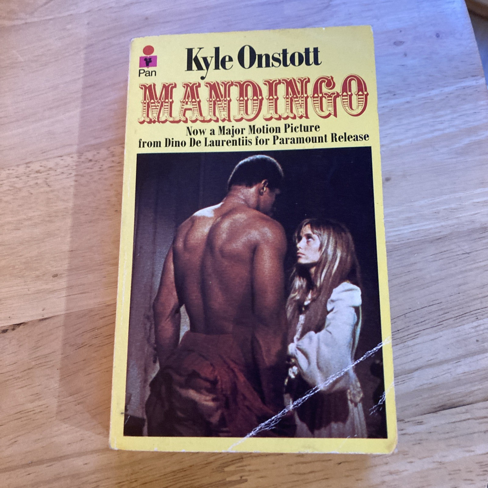Mandingo by Kyle Onstott Paperback Book. 1975 RARE