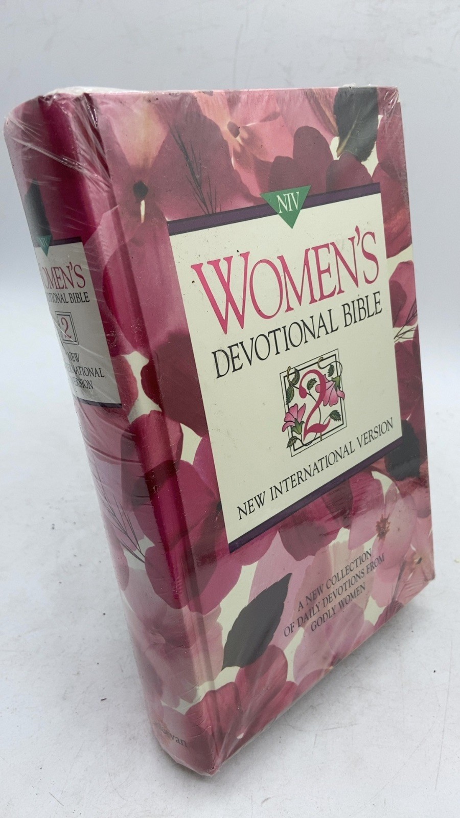 Women’s Devotional Bible 2 Hardcover