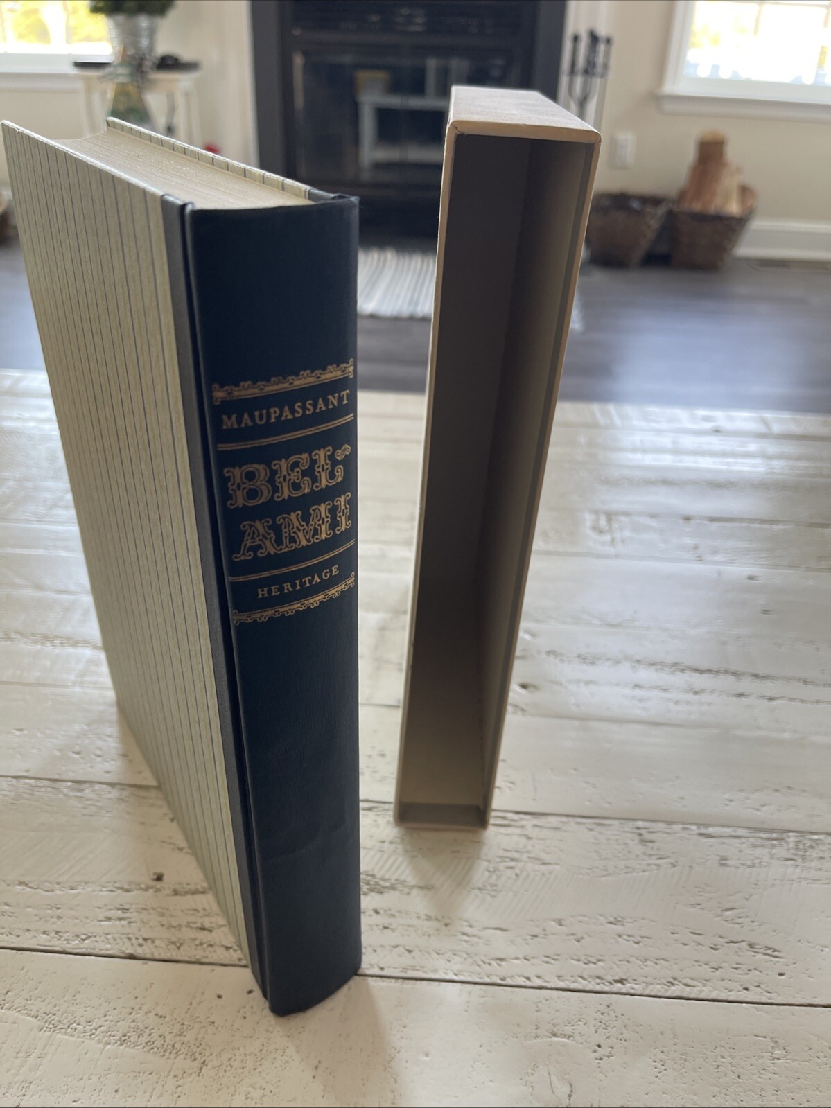 BEL-AMI, Guy De Maupassant. Heritage Press 1968 Hardcover in Slipcase. Sandglass
