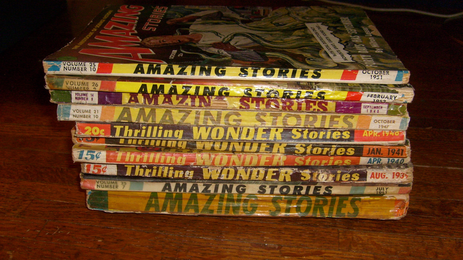 10 VINTAGE SCIENCE FICTION PULPS: COOLER THAN AVERAGE COVERS, MONSTERS