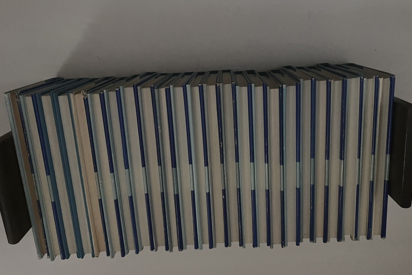 Layman’s Bible Book Commentary Complete 24 volume hardcover set 1978