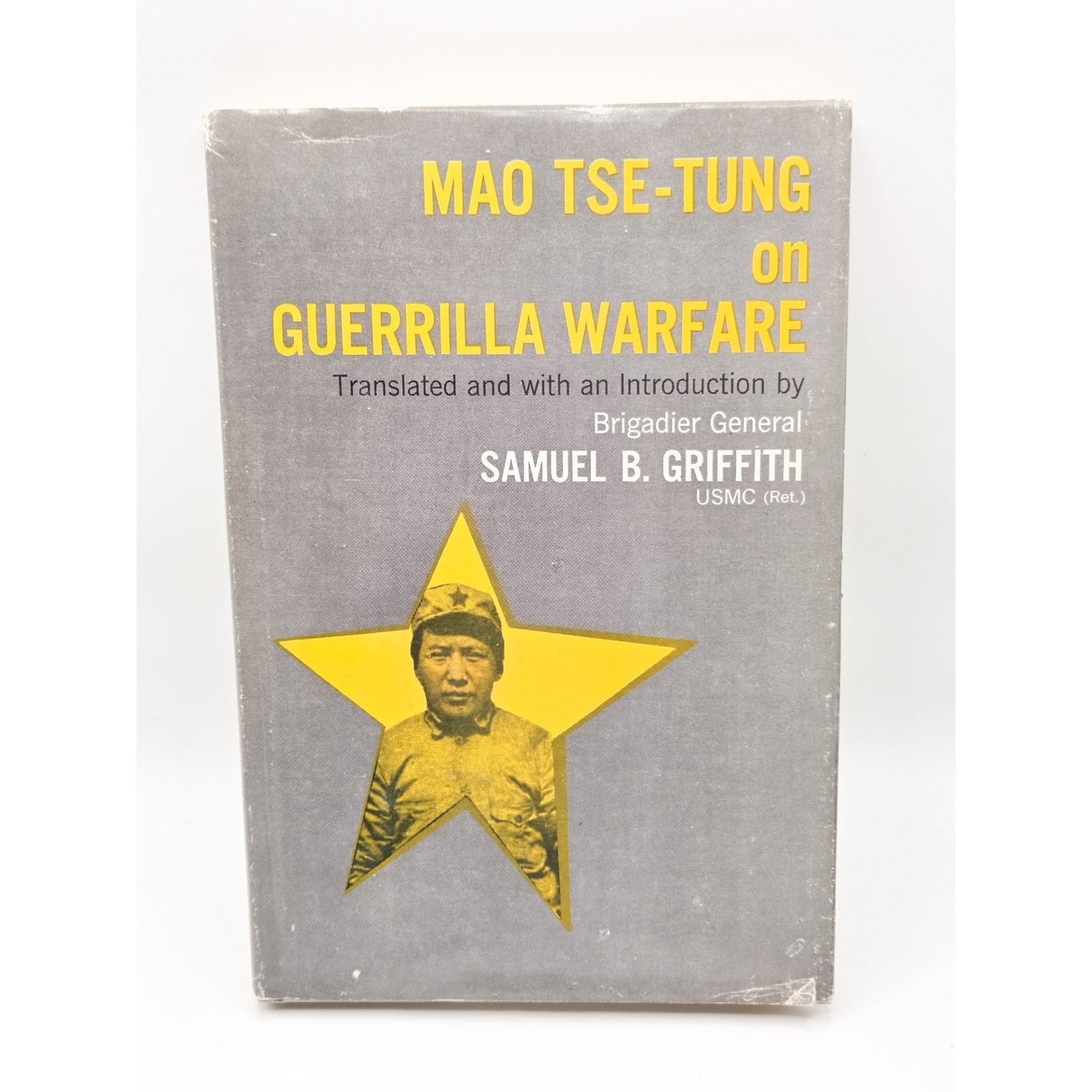 Mao Tse-Tung on Guerrilla Warfare 1961 Samuel B Griffith Praeger Book Club Ed