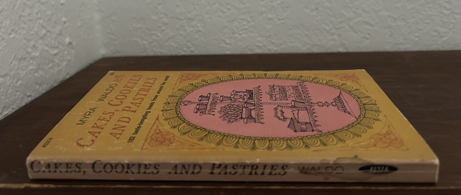 Vintage 1962 Myra Waldo Cakes Cookies & Pastries Collier Cookbook PB 1st Ed