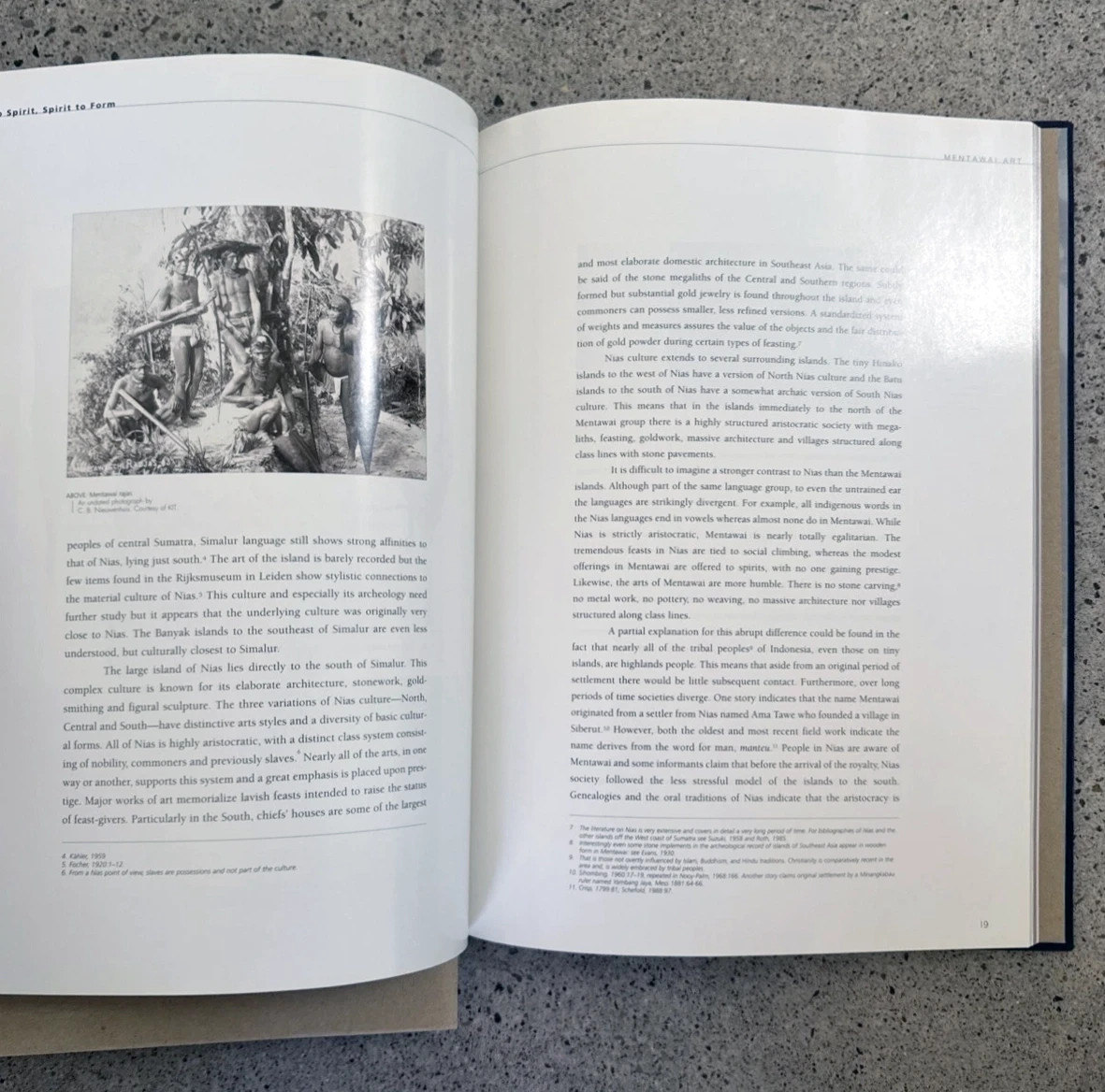 FELDMAN, Jerome, Bruce CARPENTER, Arnold WENTHOLT. Mentawai Art Archipelago 1999