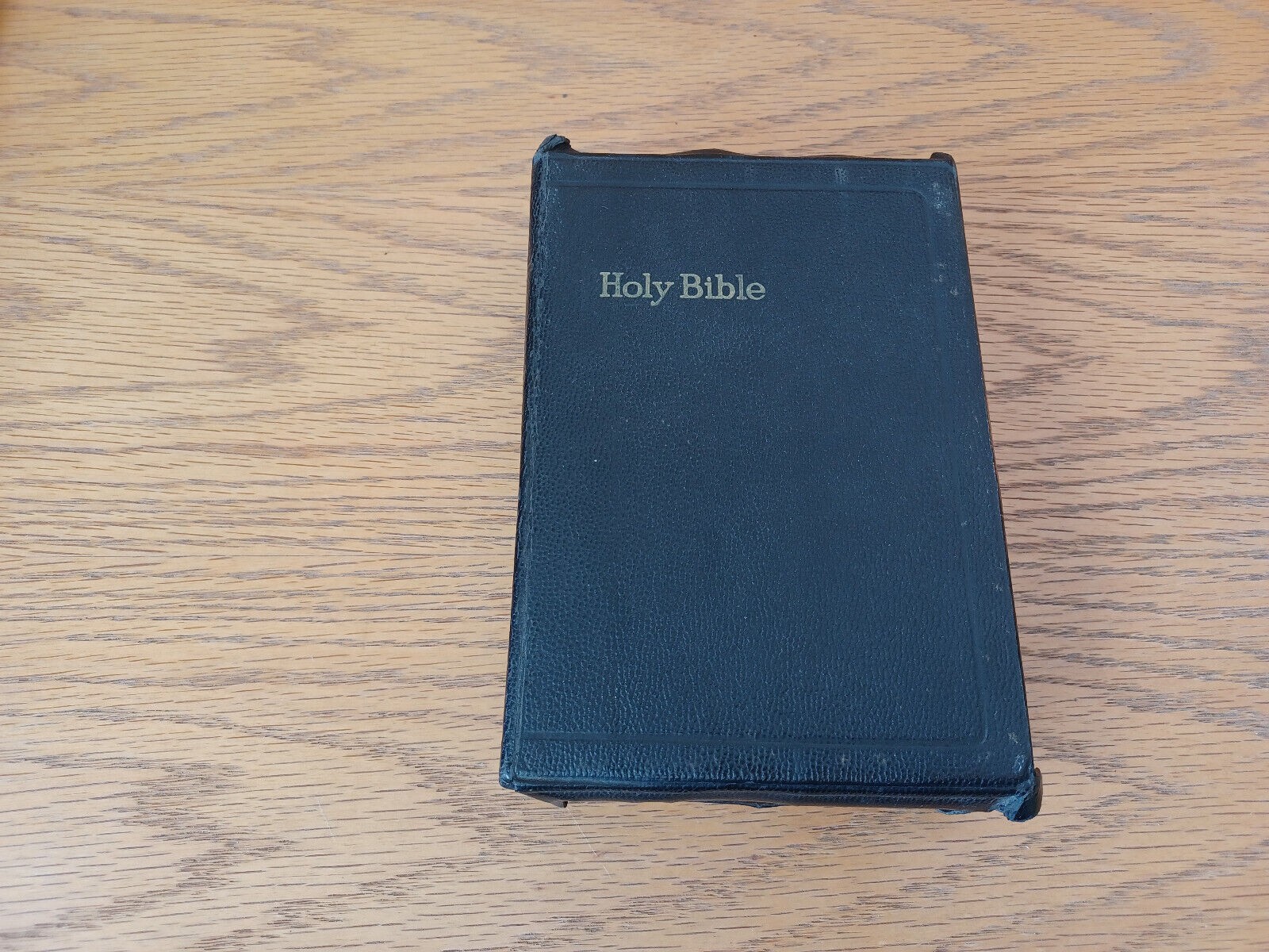 Holy Bible Self Pronouncing Authorized King James Version National Bible Press