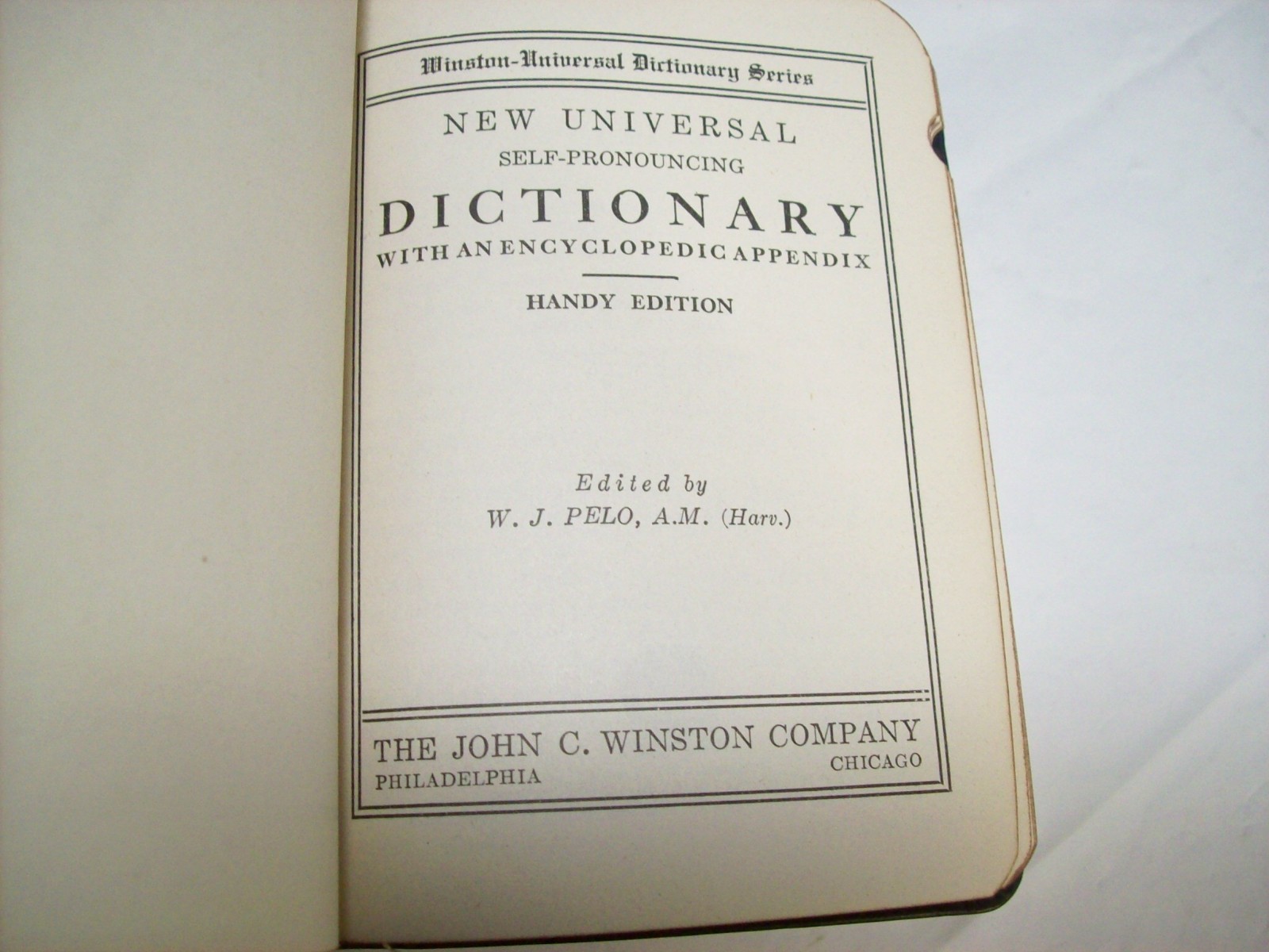 1925 THE NEW UNIVERSAL DICTIONARY JOHN C. WINSTON COMPANY LEATHER BOUND