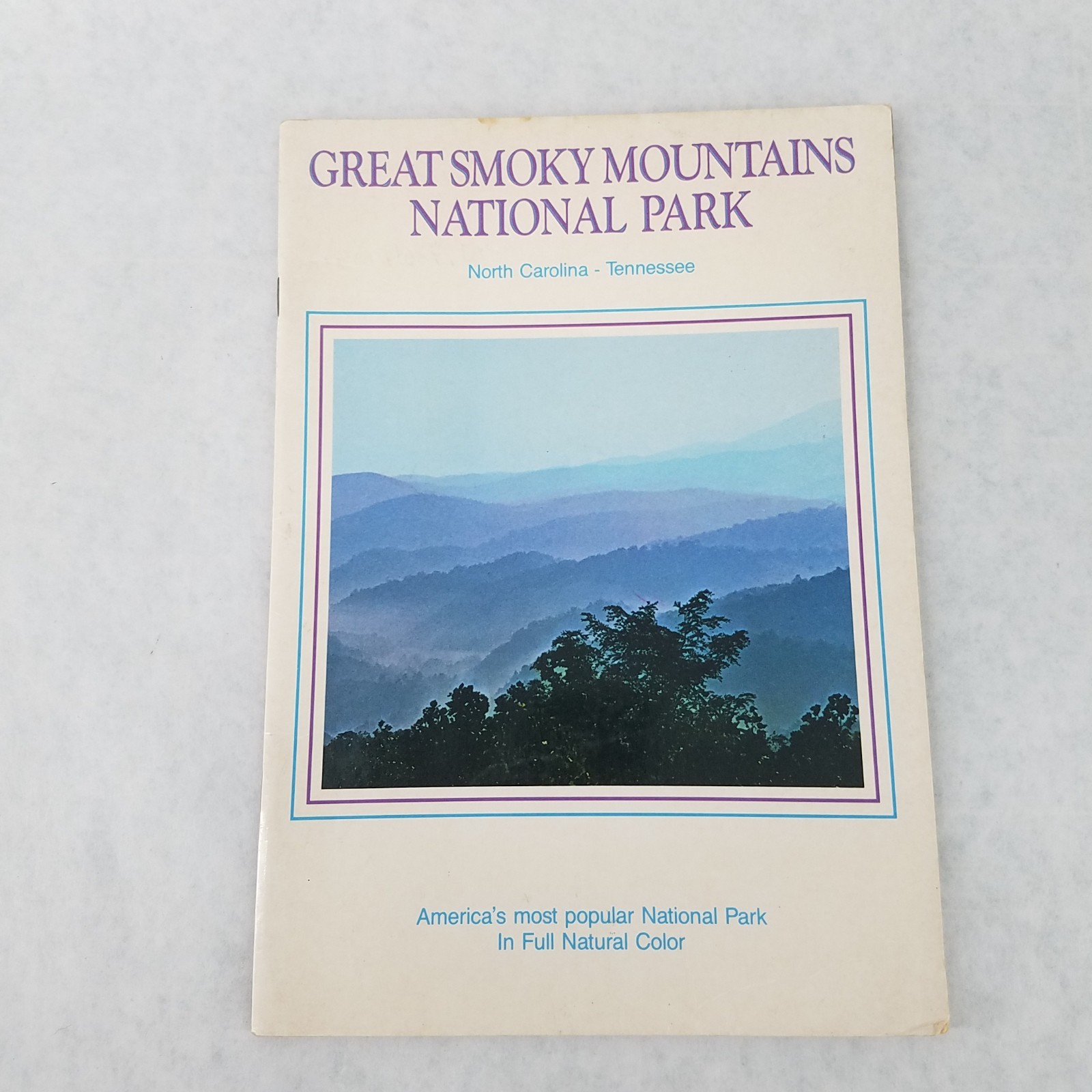 Great Smoky Mountains National Park Color Illustrated Stapled Softcover NO MARKS