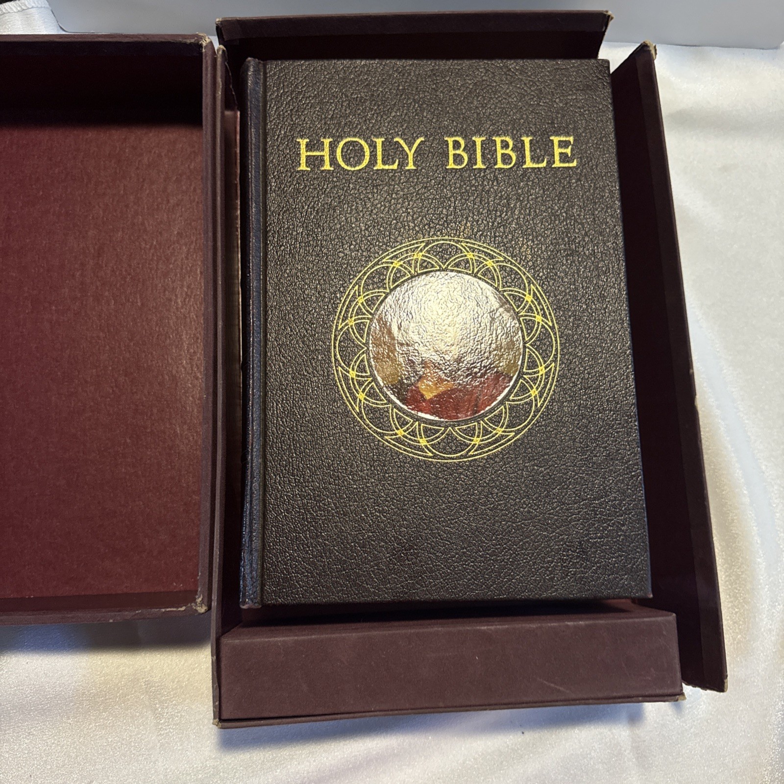 Vtg 1953 Holy Bible Catholic Action Edition Illustrated Hardcover Slipcase Box