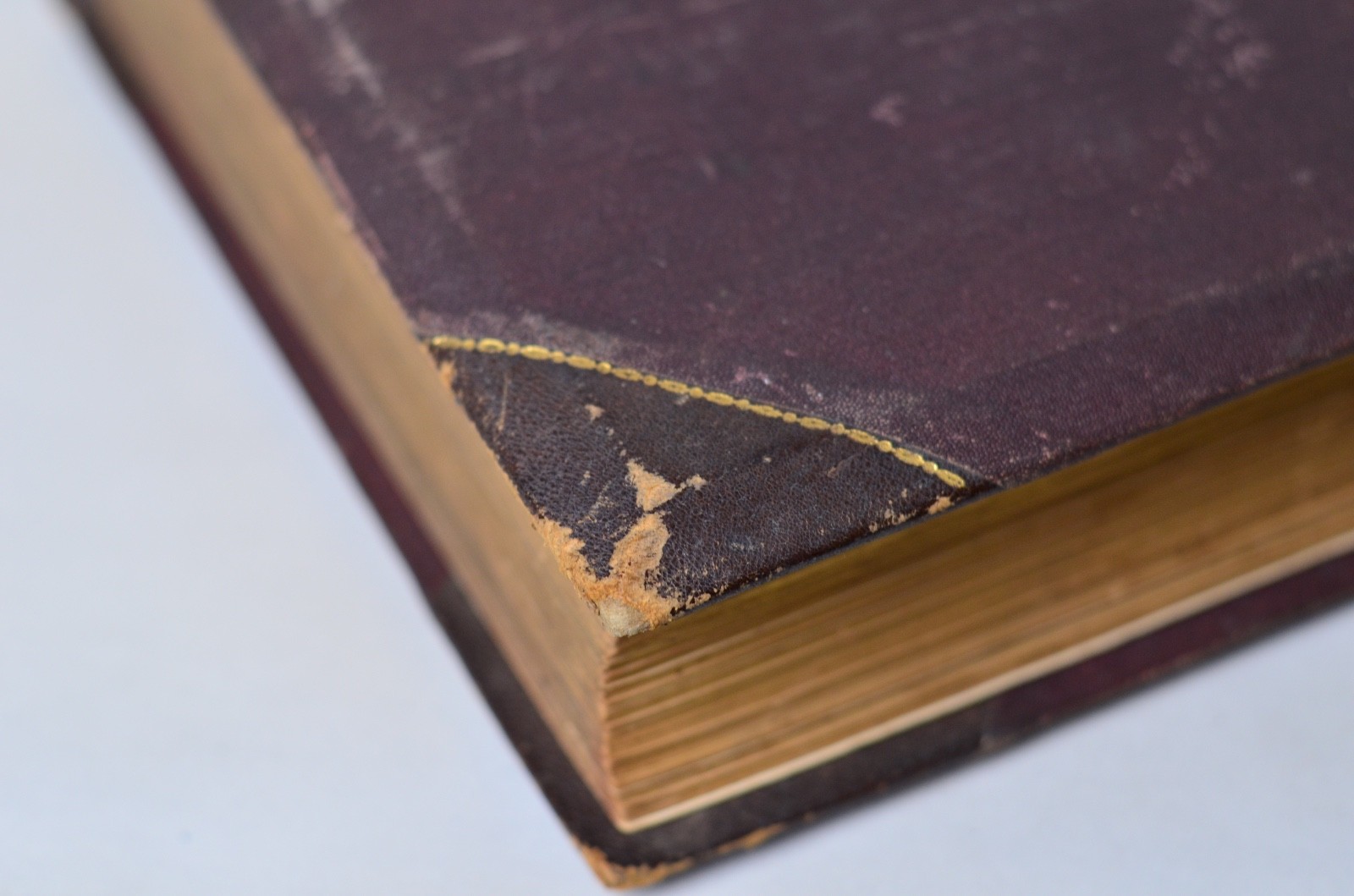 Antique Leather Bound The Child’s Bible 200 Illustrations Cassell c. 1880 11″x9″