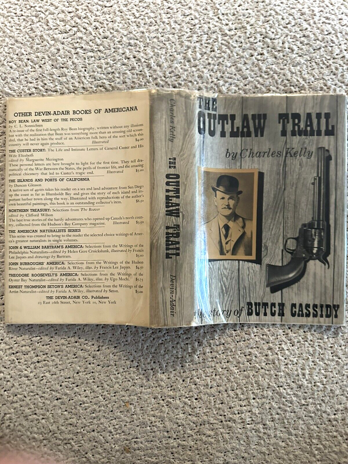 1959 1st Ed., The Outlaw Trail, Charles Kelly, DJ, Illustrated