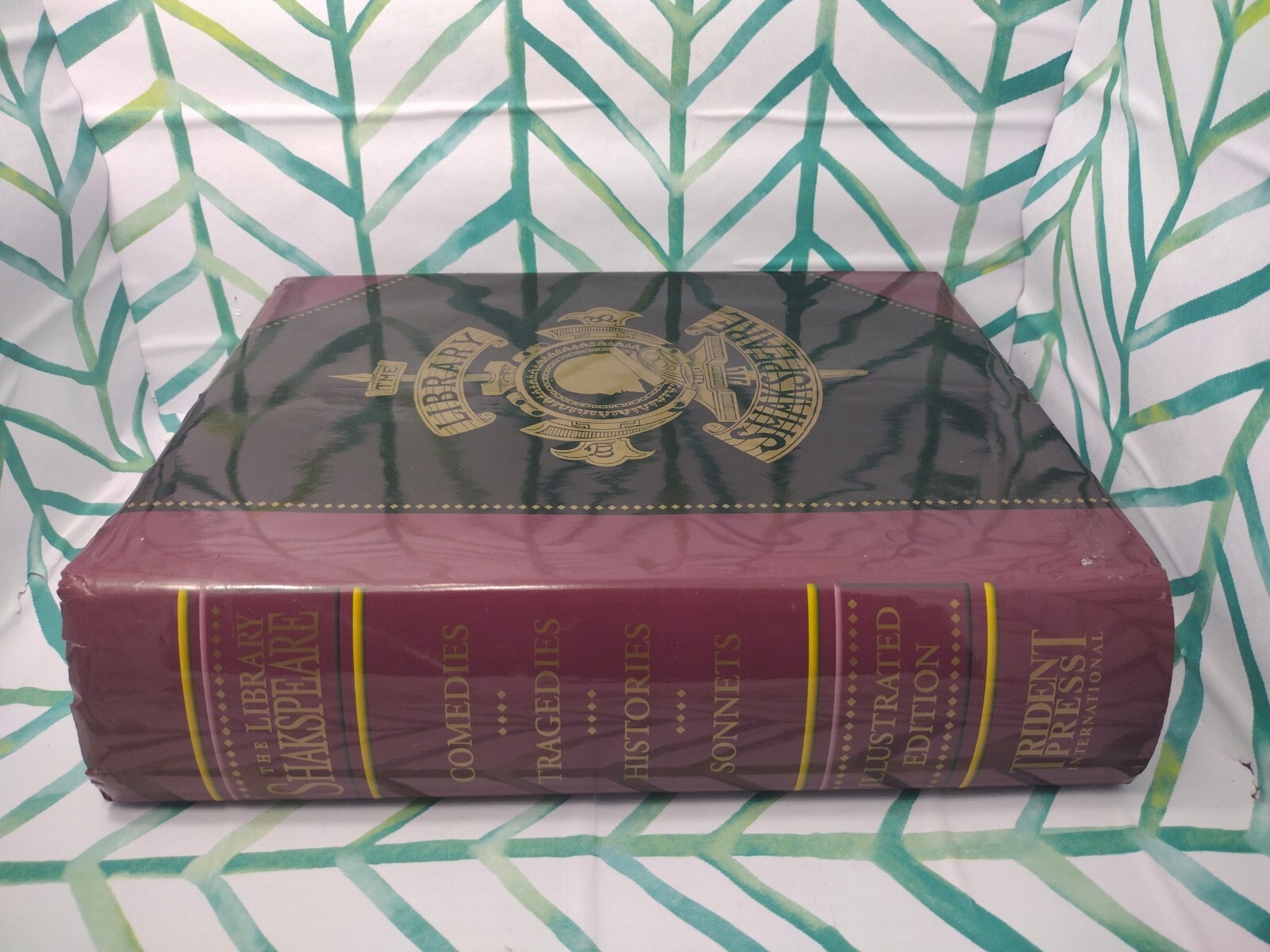MILLENNIUM EDITION THE LIBRARY SHAKESPEARE TRIDENT PRESS INTERNATIONAL BOOK