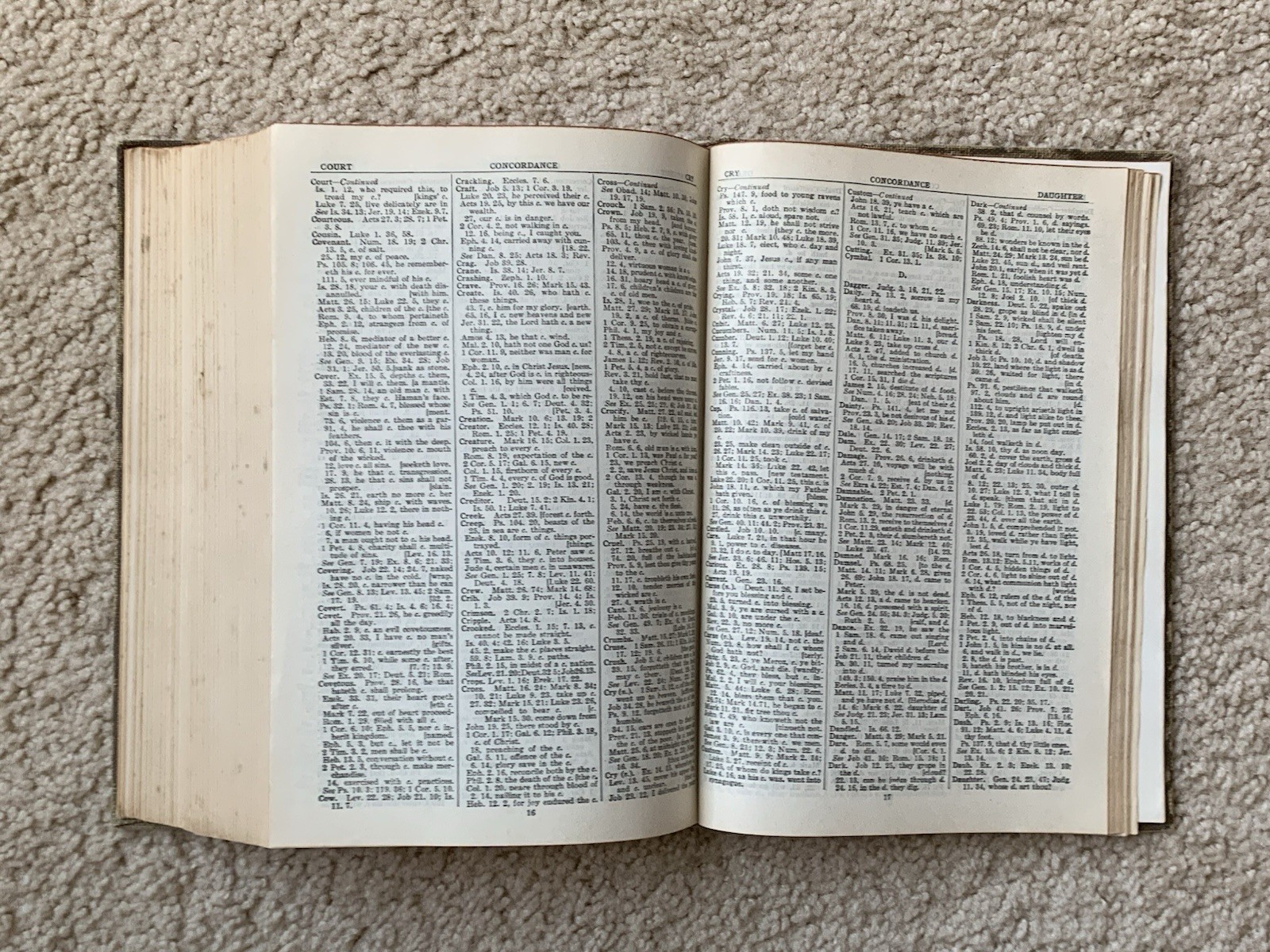 Holy Bible Self-Pronouncing King James Version KJV Hardcover World Pub. 256C