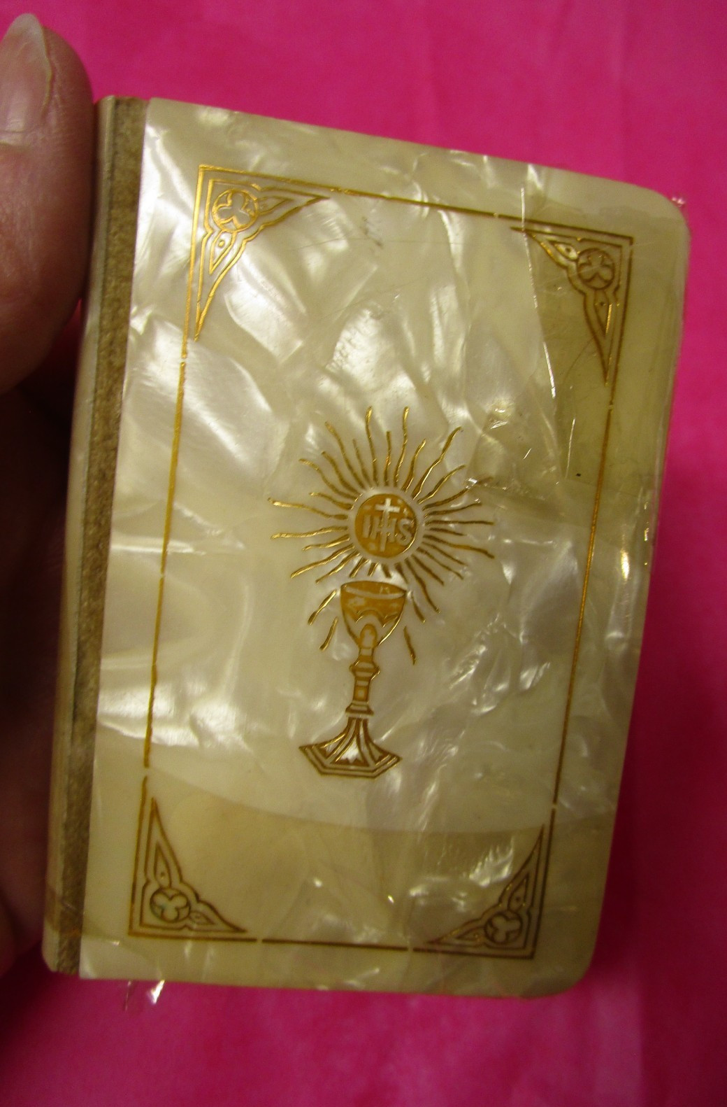 1961  prayer book for Catholics / English / Mother of Pearl Cover Prayerbook