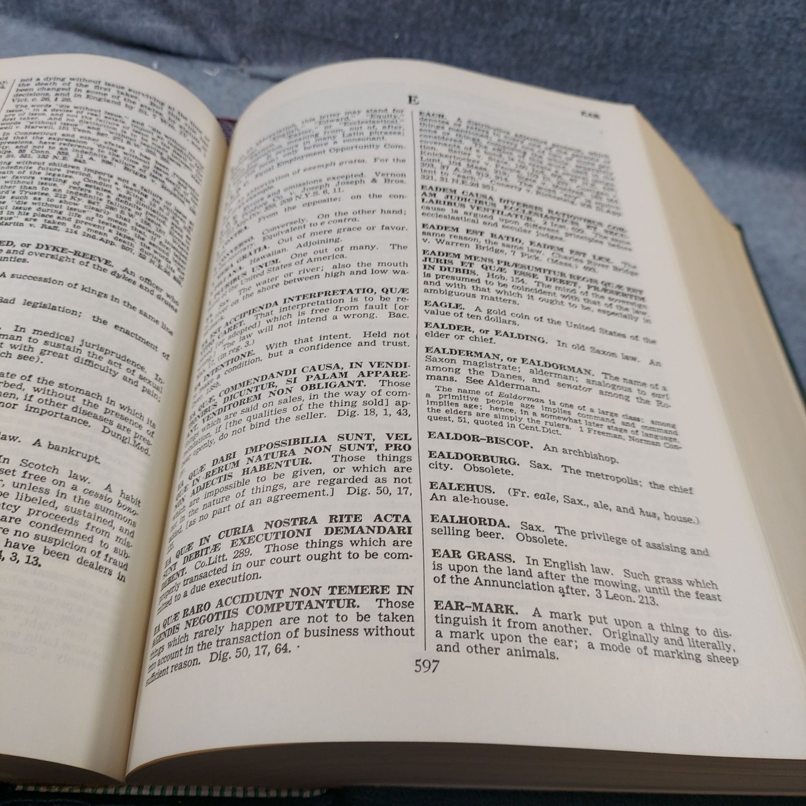 Blacks Law Dictionary Revised Fourth Edition Hardcover Green West Publishing Co.