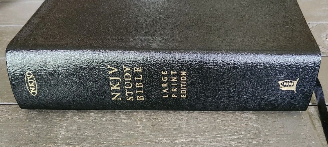 New King James Version Large Print Second Edition By Thomas Nelson 2007