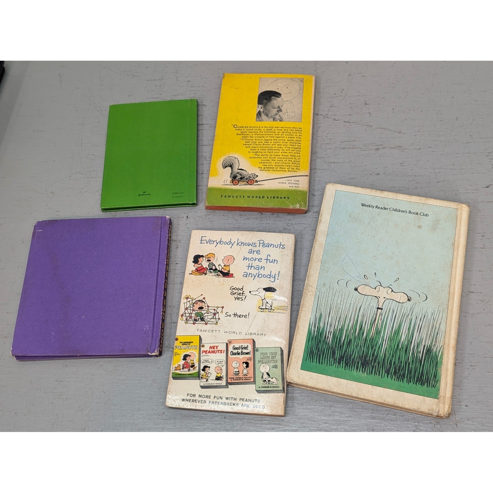 Peanuts Lot of 5 Charles Schulz Comic Books Charlie Brown Snoopy Vintage