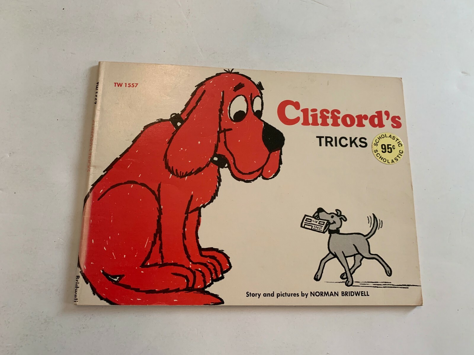 1969 Clifford’s Tricks by Norman Bridwell Scholastic Softcover