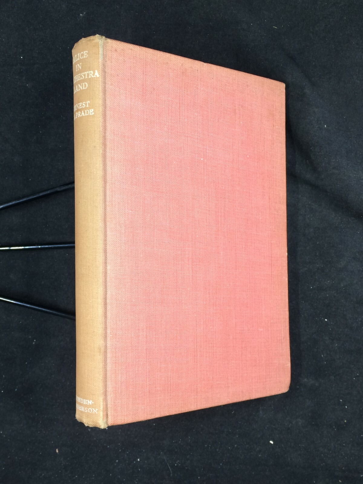 A version of Lewis Carroll’s Alice in Wonderland „Alice in Orchestra Land“ 1934