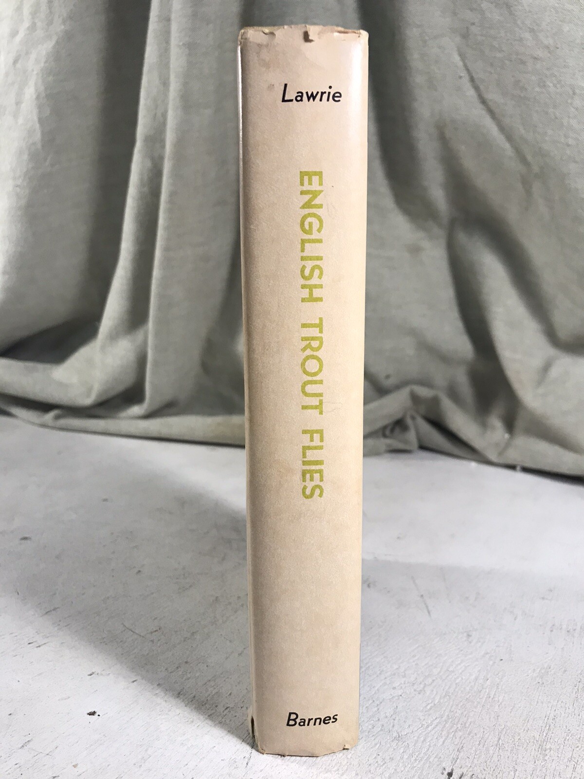 English Trout Flies A Reference Book by W.H. Lawrie Fly Fishing Outdoor Sports