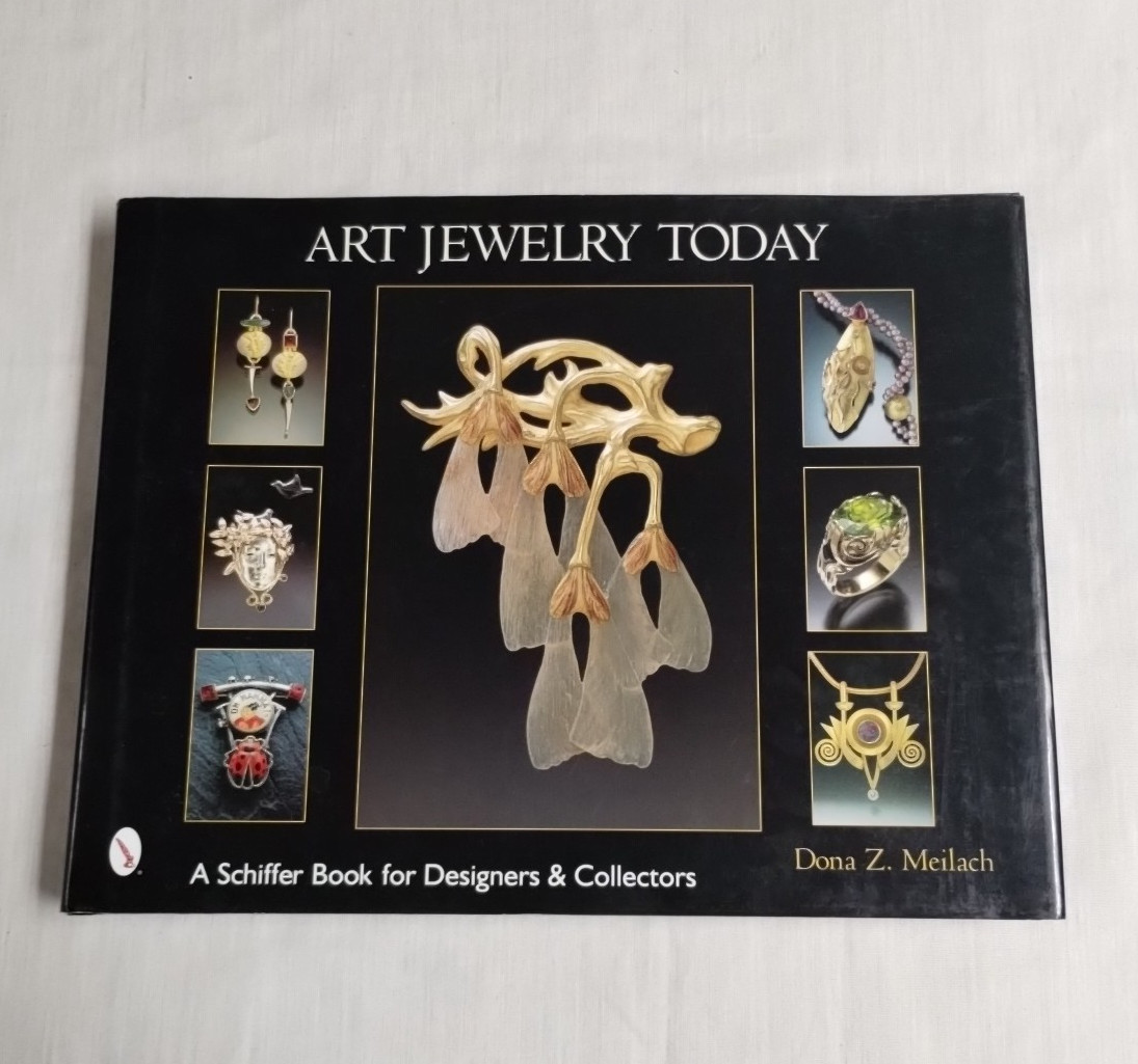 Art Jewelry Today by Dona Z. Meilach 2003 Vintage Hardcover Gorgeous Pictures