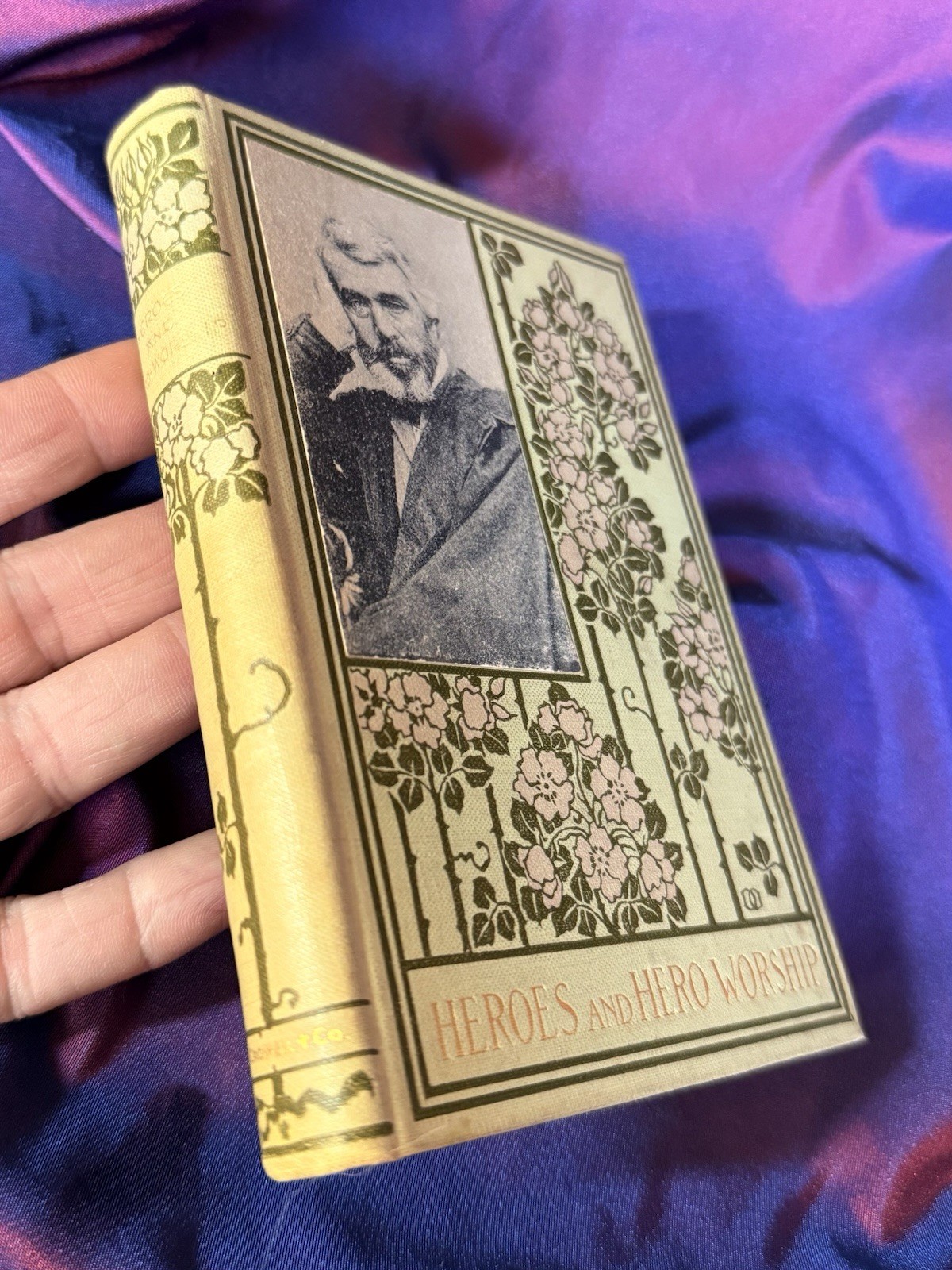 Antique „Heroes and Hero Worship“ by THOMAS CARLYLE – early Ed. HC mint