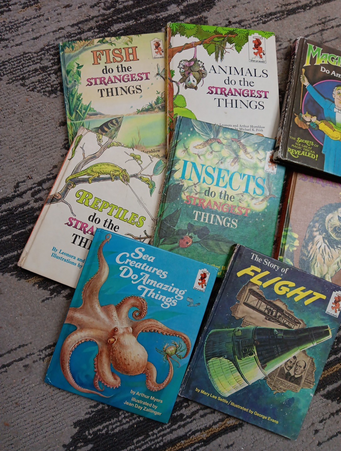 Animals Do The Strangest Things Published 1964-1970 RandomHouse 7 Books ClubEd