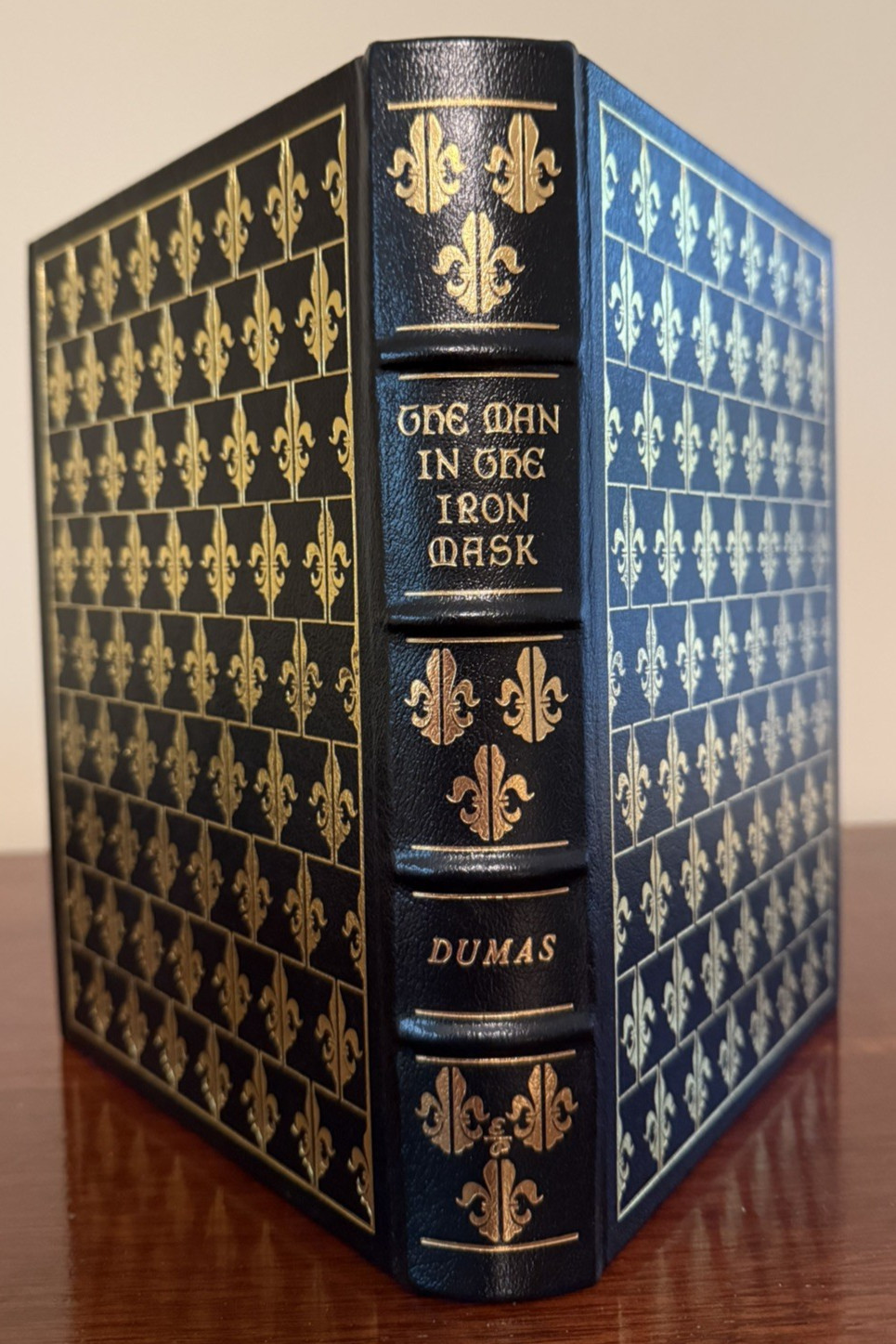 The Man In The Iron Mask – Easton Press – 2001 Collector’s Edition – LIKE NEW