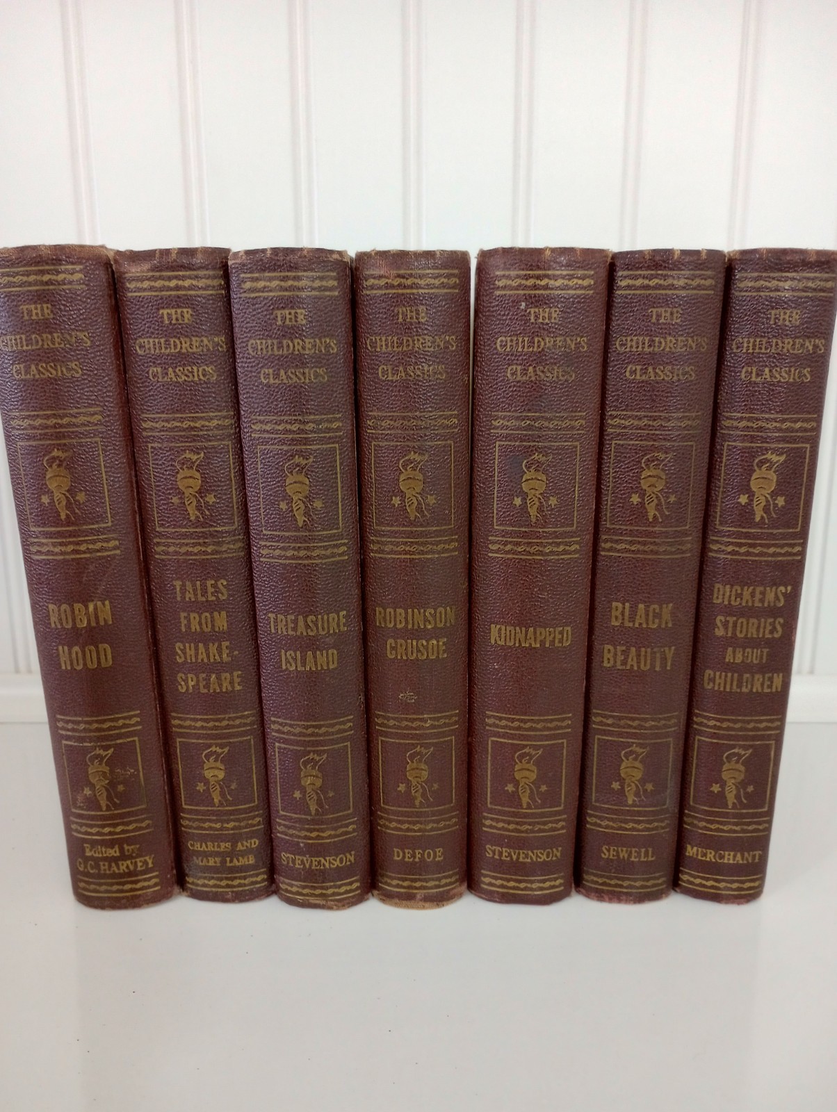 The Children’s Classics Set Of 7 HC Books 1923-29 Robin Hood Dickens Crusoe +