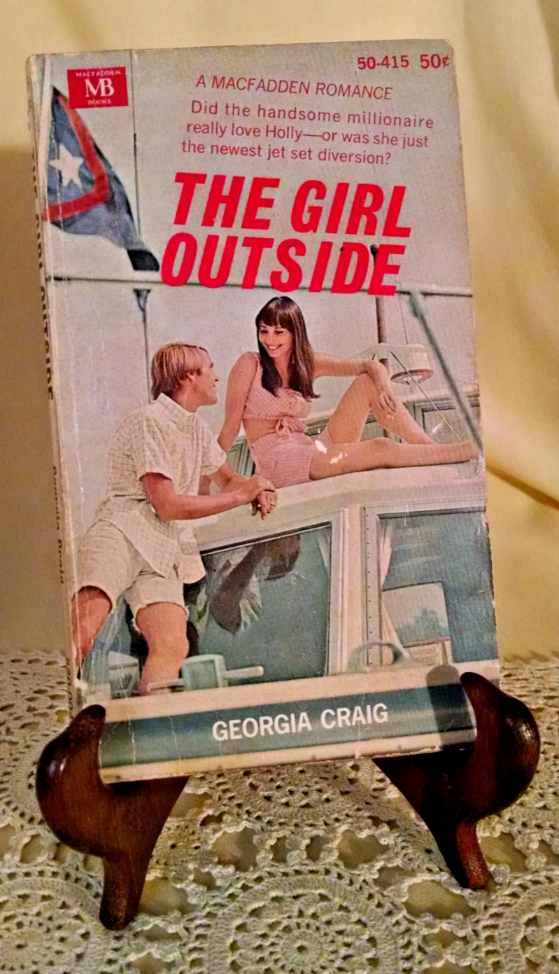 Girl Outside by Georgia Craig MacFadden Romance 50-415 PB Copyrt 1968 Palm Beach