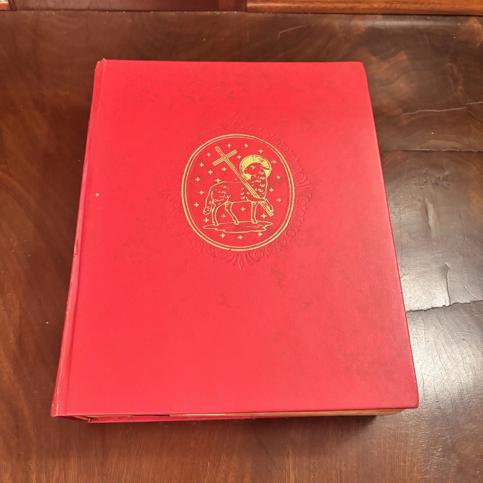 Vintage 1971 New American Bible Catholic Press Red Illustrated Large 10.5”x8.5”