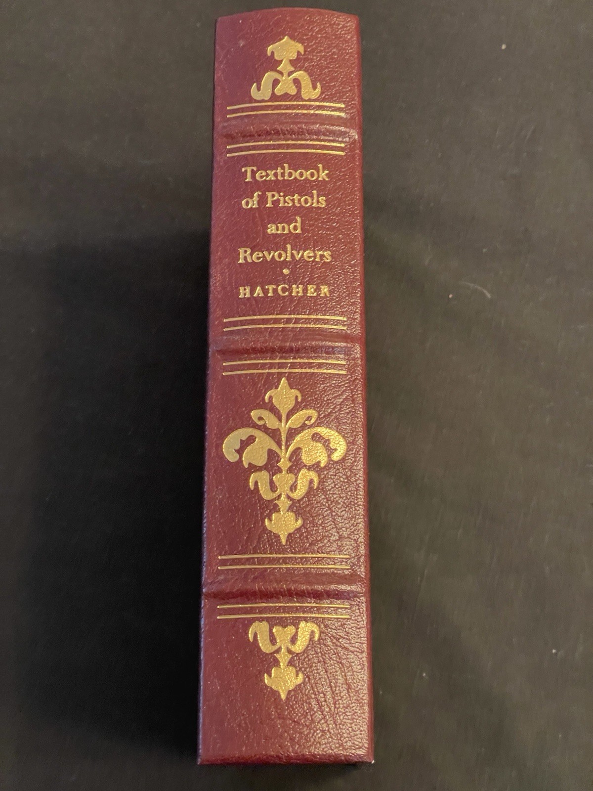 Firearms Classics Library Textbook Of Pistols & Revolver Leather Bound Gold Gild